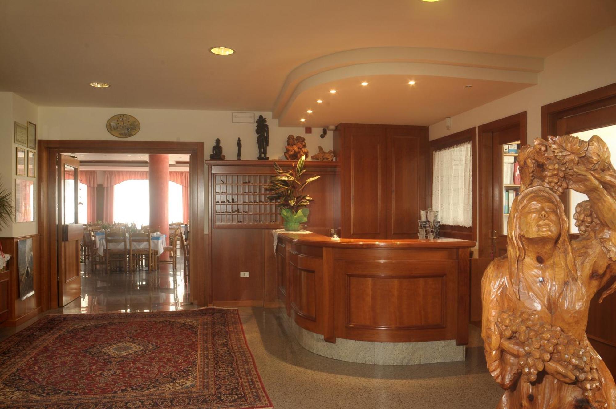 Hotel Bellaria Levico Terme Exterior foto